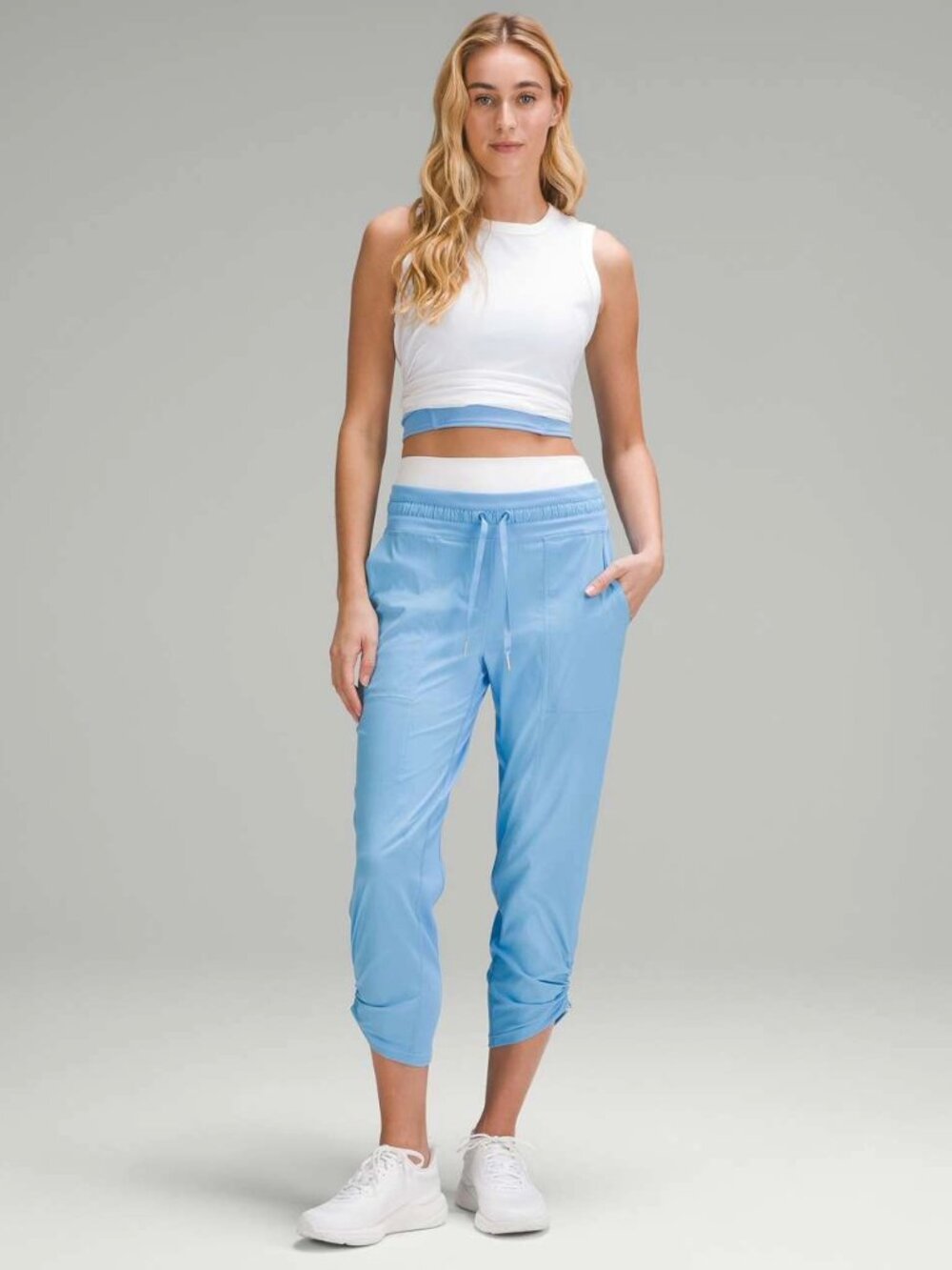 Lululemon Women 6 Dance Studio Pant Mid Rise Cropped Aero Blue Stripe Adjustable